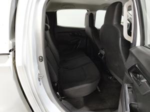 Isuzu D-Max 1.9TD double cab L 4x4 manual - Image 16