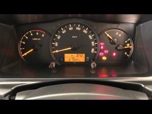 Toyota Hiace 2.5D-4D bus 14-seater GL - Image 16