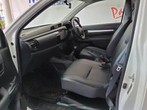 Toyota Hilux 2.0 single cab S (aircon) - Image 7