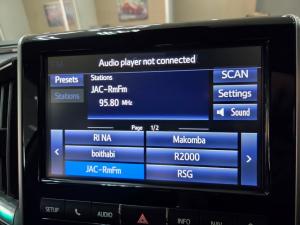 Toyota Land Cruiser 200 V8 4.5D VX-R automatic - Image 12