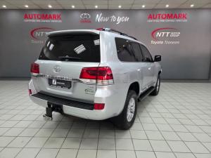 Toyota Land Cruiser 200 V8 4.5D VX-R automatic - Image 2