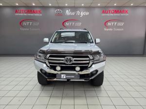 Toyota Land Cruiser 200 V8 4.5D VX-R automatic - Image 4