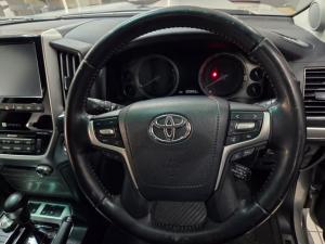 Toyota Land Cruiser 200 V8 4.5D VX-R automatic - Image 8