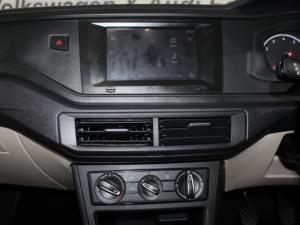 Volkswagen Polo 1.6 - Image 11