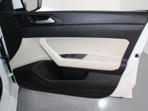 Volkswagen Polo 1.6 - Image 15
