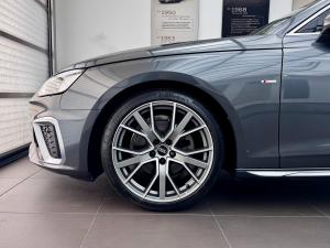 Audi A4 40TFSI S line - Image 2