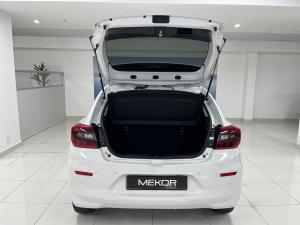 Suzuki Baleno 1.5 GLX auto - Image 6