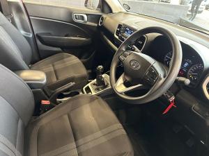 Hyundai Venue 1.2 Motion - Image 11