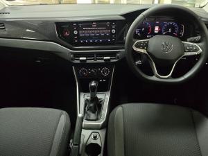 Volkswagen Polo hatch 1.0TSI Life auto - Image 22