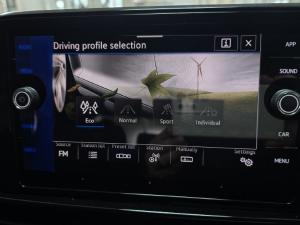 Volkswagen T-Roc 2.0TSI 4Motion R-Line - Image 10