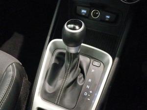 Hyundai Venue 1.0T Fluid auto - Image 9