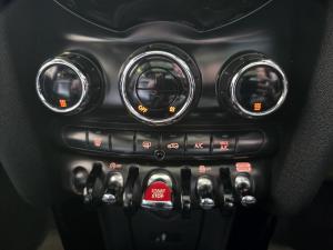 MINI Hatch Cooper S Hatch 5-door - Image 13