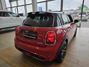 MINI Hatch Cooper S Hatch 5-door - Image 2
