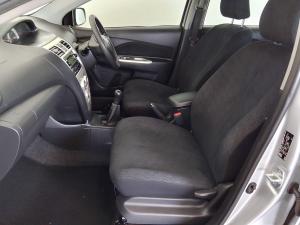 Toyota Yaris 1.3 T3 Spirit sedan - Image 9
