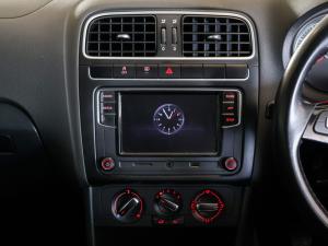Volkswagen Polo Vivo hatch 1.6 Highline - Image 10