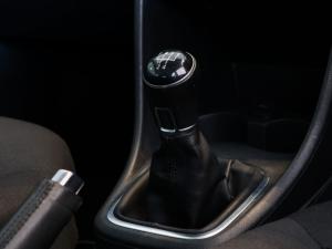 Volkswagen Polo Vivo hatch 1.6 Highline - Image 11