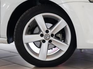 Volkswagen Polo Vivo hatch 1.6 Highline - Image 2