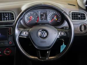Volkswagen Polo Vivo hatch 1.6 Highline - Image 8