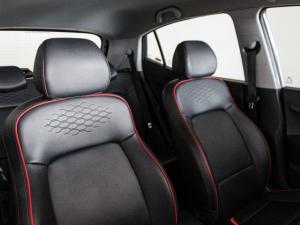Hyundai Grand i10 1.0 Executive hatch - Image 8