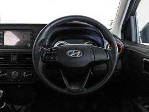Hyundai Grand i10 1.0 Executive hatch - Image 9