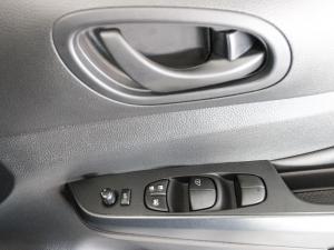 Nissan Navara 2.5DDTi double cab Pro-4X 4x4 - Image 10