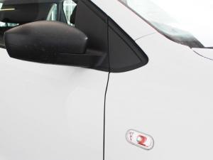 Volkswagen Polo Vivo hatch 1.4 Comfortline - Image 4