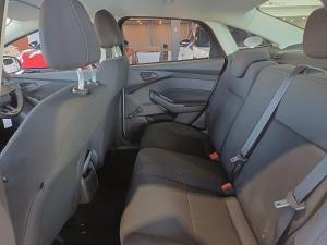 Ford Focus sedan 1.0T Ambiente - Image 11