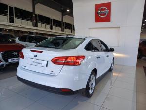 Ford Focus sedan 1.0T Ambiente - Image 6