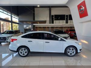 Ford Focus sedan 1.0T Ambiente - Image 8