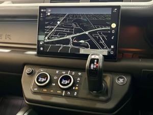 Land Rover Defender 110 D350 X-Dynamic HSE - Image 14
