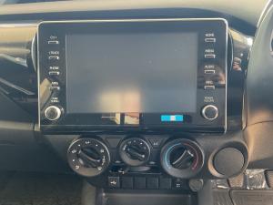 Toyota Hilux 2.4GD-6 Xtra cab Raider manual - Image 14