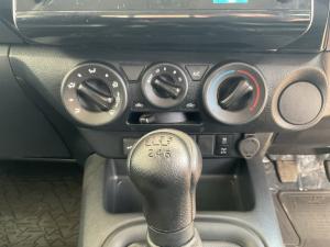 Toyota Hilux 2.4GD-6 Xtra cab Raider manual - Image 15