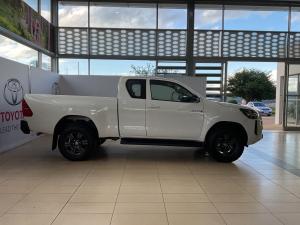 Toyota Hilux 2.4GD-6 Xtra cab Raider manual - Image 3