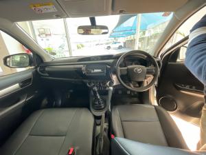 Toyota Hilux 2.0 single cab S (aircon) - Image 6