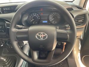 Toyota Hilux 2.0 single cab S (aircon) - Image 8