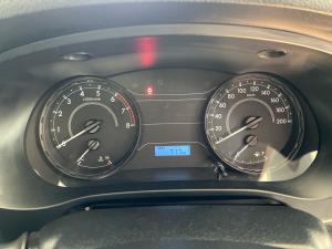 Toyota Hilux 2.0 single cab S (aircon) - Image 9