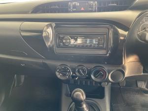 Toyota Hilux 2.0 single cab S (aircon) - Image 11