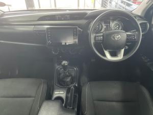 Toyota Hilux 2.4GD-6 double cab Raider manual - Image 6