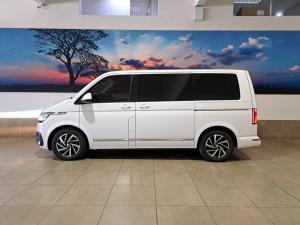 Volkswagen Caravelle 2.0BiTDI Highline 4Motion - Image 11