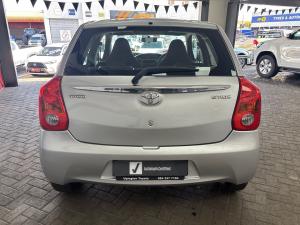 Toyota Etios hatch 1.5 Sprint - Image 5