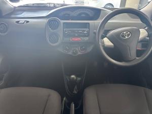 Toyota Etios hatch 1.5 Sprint - Image 6