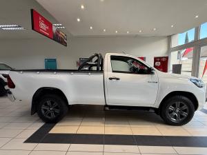 Toyota Hilux 2.4GD-6 single cab Raider manual - Image 3