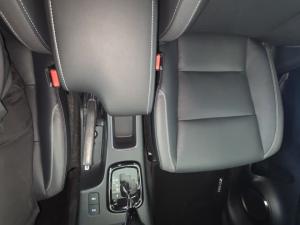 Toyota Hilux 2.8GD-6 double cab Legend auto - Image 12