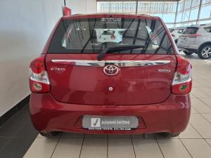 Toyota Etios hatch 1.5 Sprint - Image 5