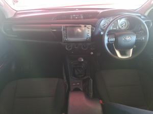 Toyota Hilux 2.4GD-6 single cab 4x4 Raider manual - Image 6