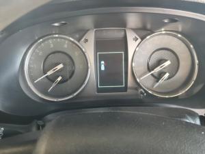 Toyota Hilux 2.4GD-6 single cab 4x4 Raider manual - Image 8