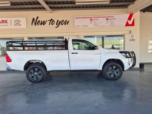 Toyota Hilux 2.4GD-6 single cab 4x4 Raider manual - Image 3