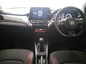Toyota Starlet Cross 1.5 XR manual - Image 6