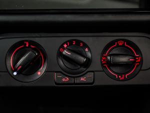Volkswagen Polo Vivo hatch 1.4 - Image 12