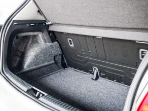 Volkswagen Polo Vivo hatch 1.4 - Image 16
